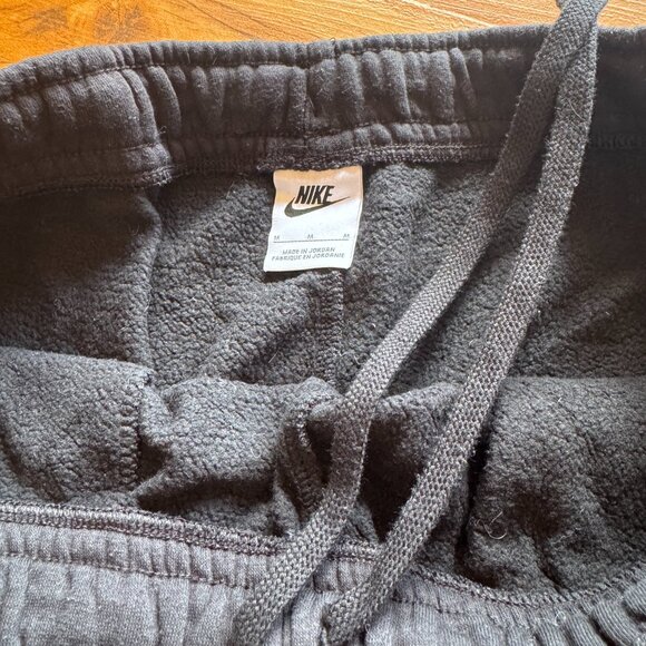 Mens NIKE black joggers - medium - Picture 2 of 3